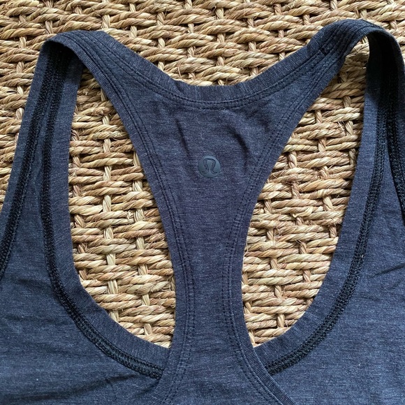 LULULEMON Love Tank - Picture 3 of 4